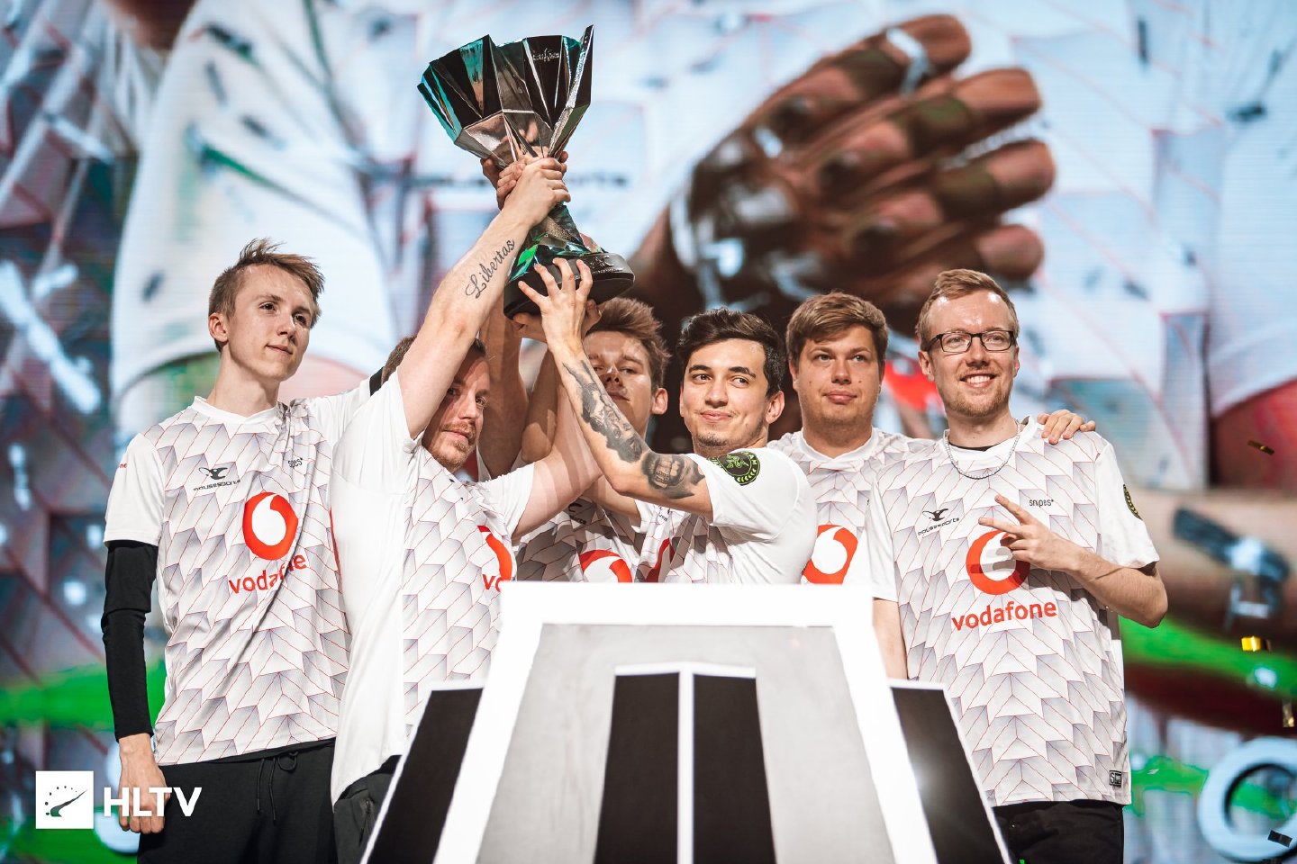 无畏契约全国大赛总决赛：选手荣耀之路