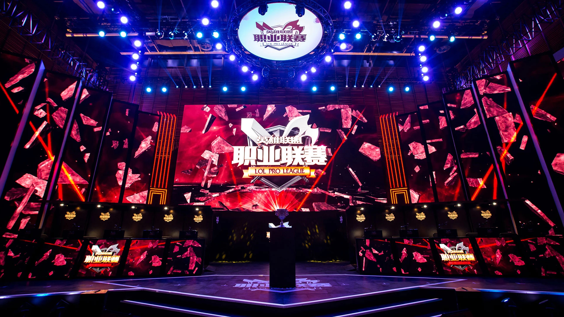 LCK春季赛T1惨败HLE：小花生打野完美压制，Faker与ShowMaker中路对决成关键